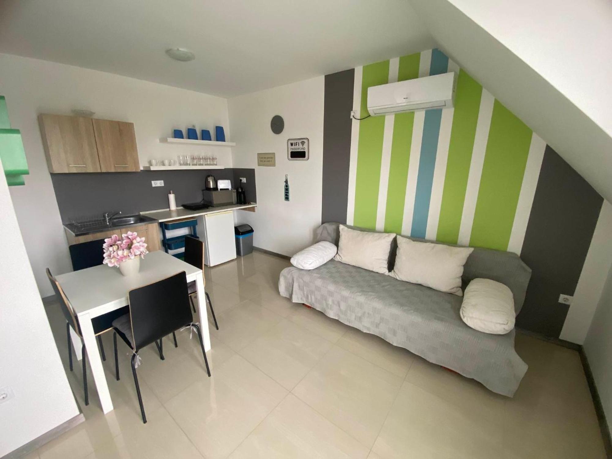 Lexy Family Apartman Hajdúszoboszló Buitenkant foto